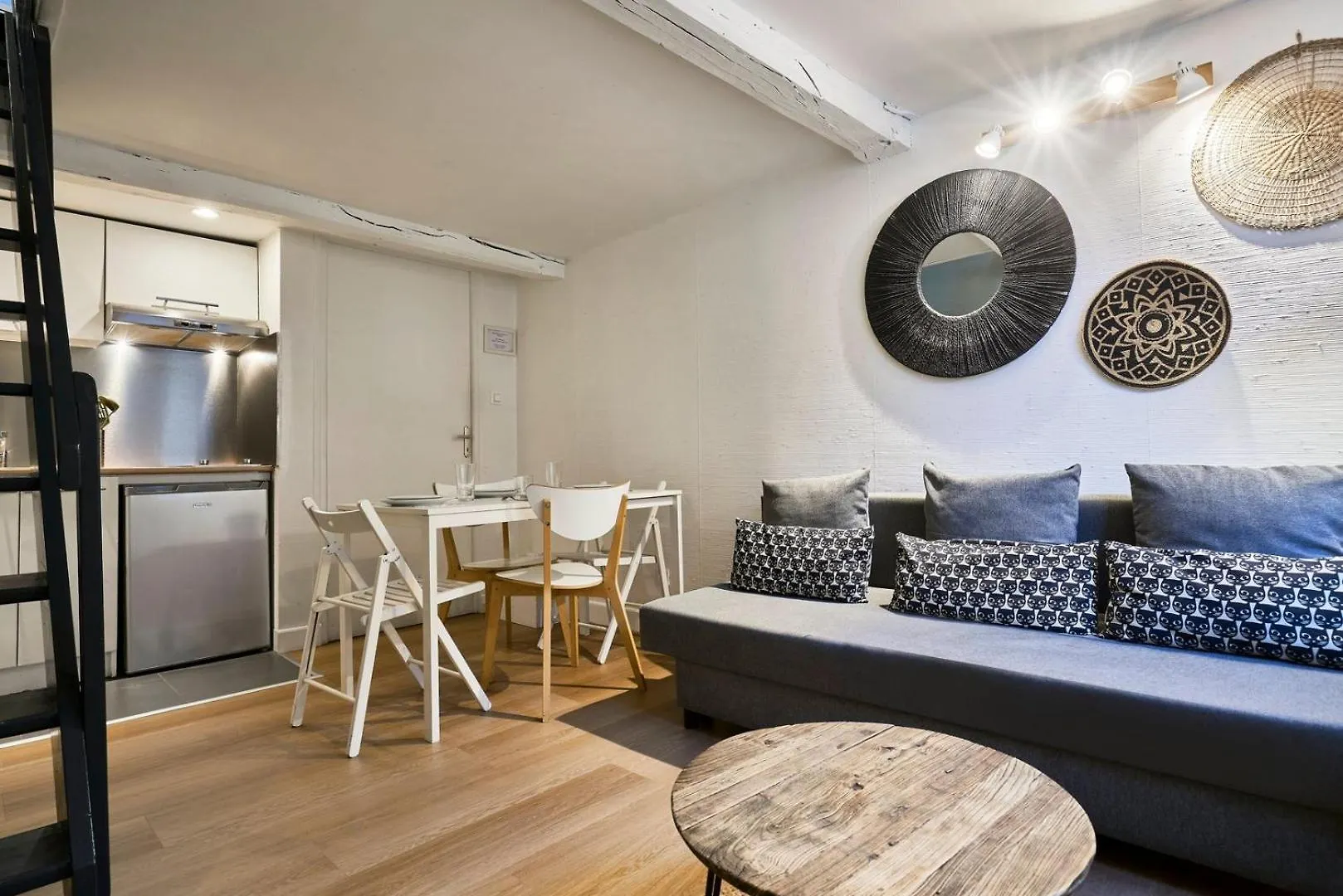 Triplex In The Heart Of Old Lille Apartment