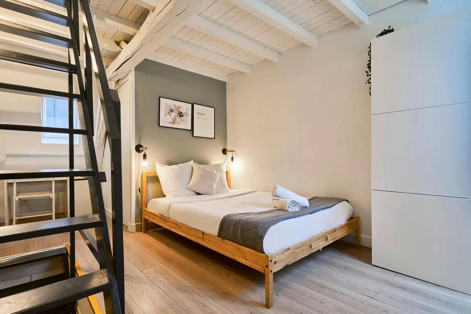 Triplex In The Heart Of Old Lille Apartment France